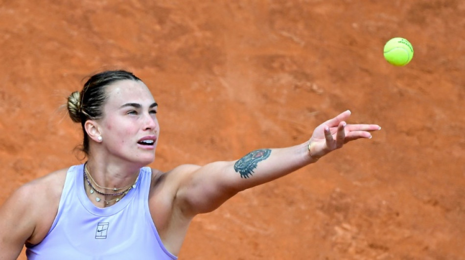 Sabalenka battles past Kenin and into Rome last 16