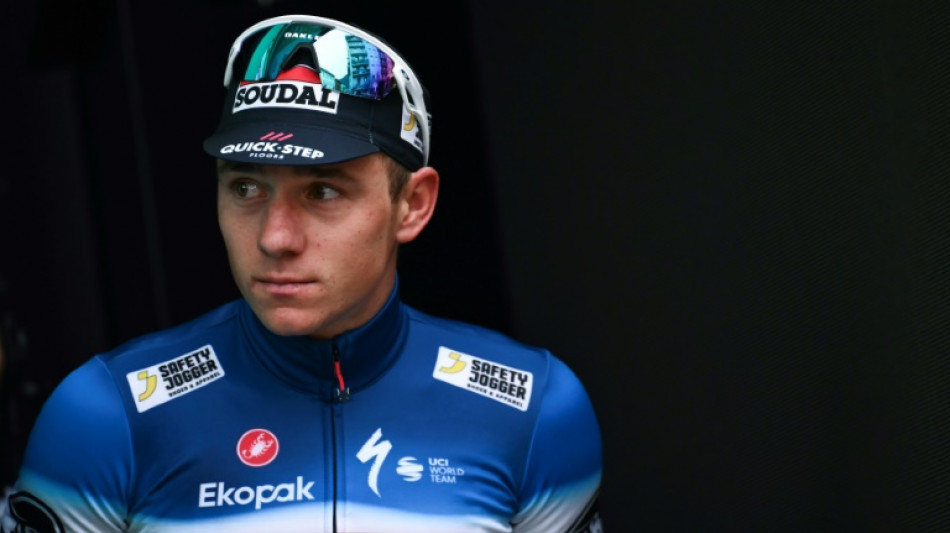 El ciclista belga Evenepoel se rompe la clav&iacute;cula tras accidentarse entrenando