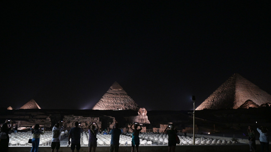 Prestito da oltre un miliardo a Sawiris per suoni e luci a Giza