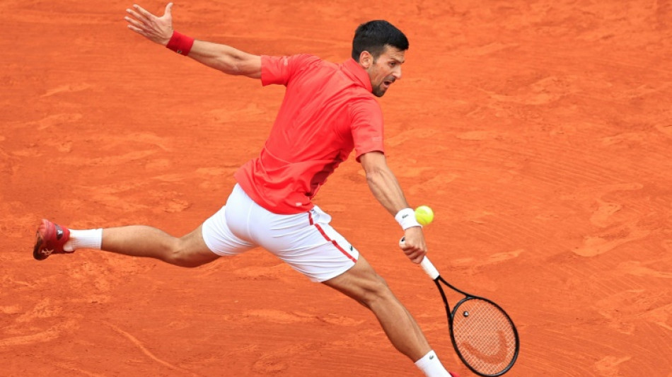 Djokovic est&aacute; fora do Masters 1000 de Madri; Nadal estreia contra Blanch, de 16 anos