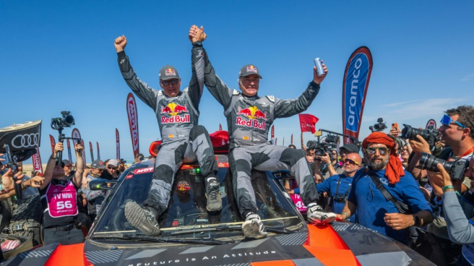 La leyenda Carlos Sainz firma su cuarto Dakar a los 61 a&ntilde;os