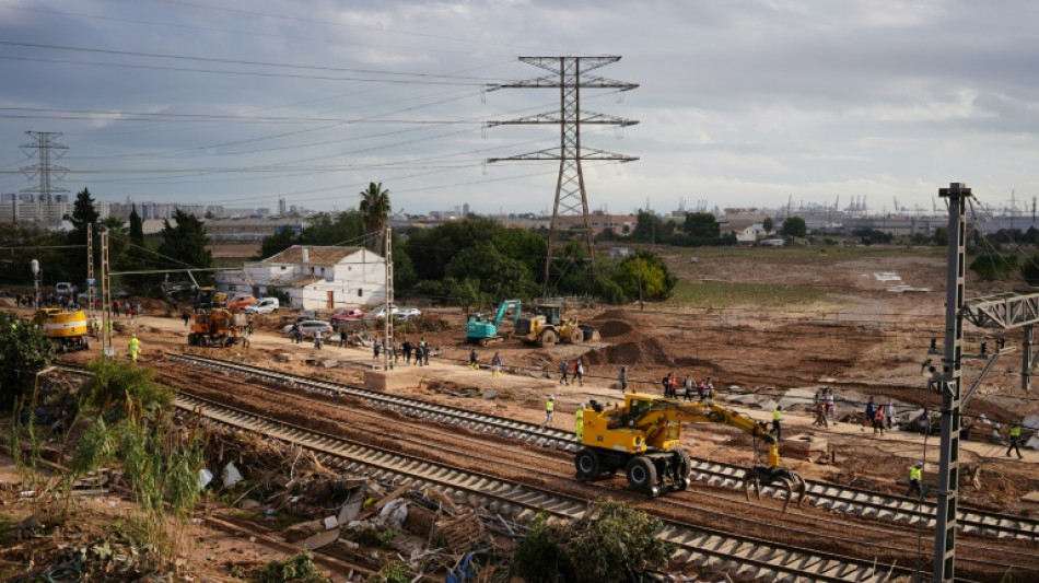 Los reyes de Espa&ntilde;a visitan las zonas inundadas bajo la amenaza de nuevas lluvias