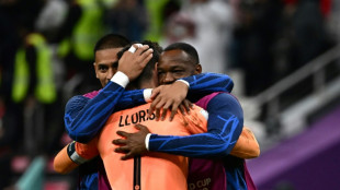 Bleus: Mandanda fait ses adieux, une nouvelle &egrave;re d&eacute;bute