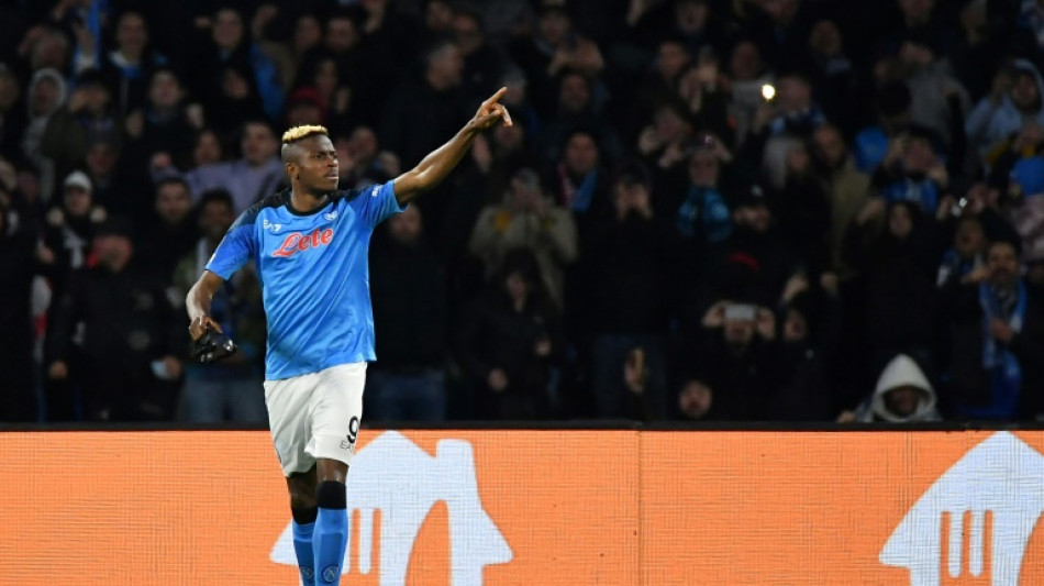 C1: Naples vole en quarts et offre un tripl&eacute; &agrave; l'Italie