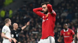 Spurs fight back to hold Man Utd, Newcastle thrash Everton