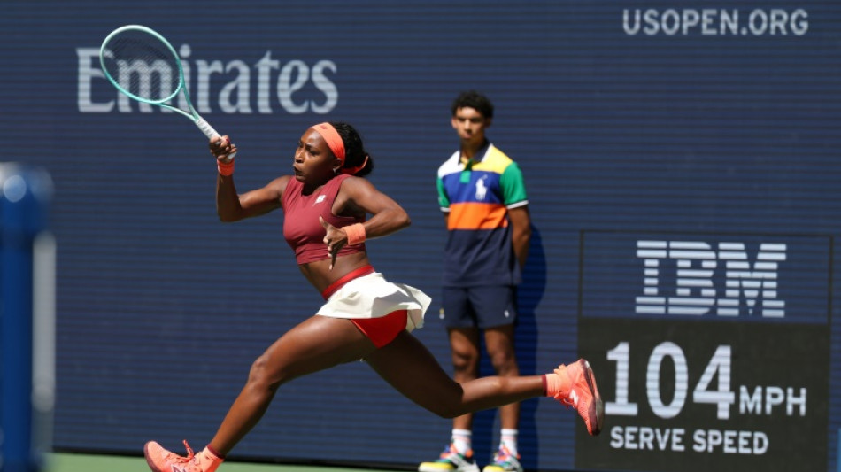 Smiling Gauff romps into US Open last 16