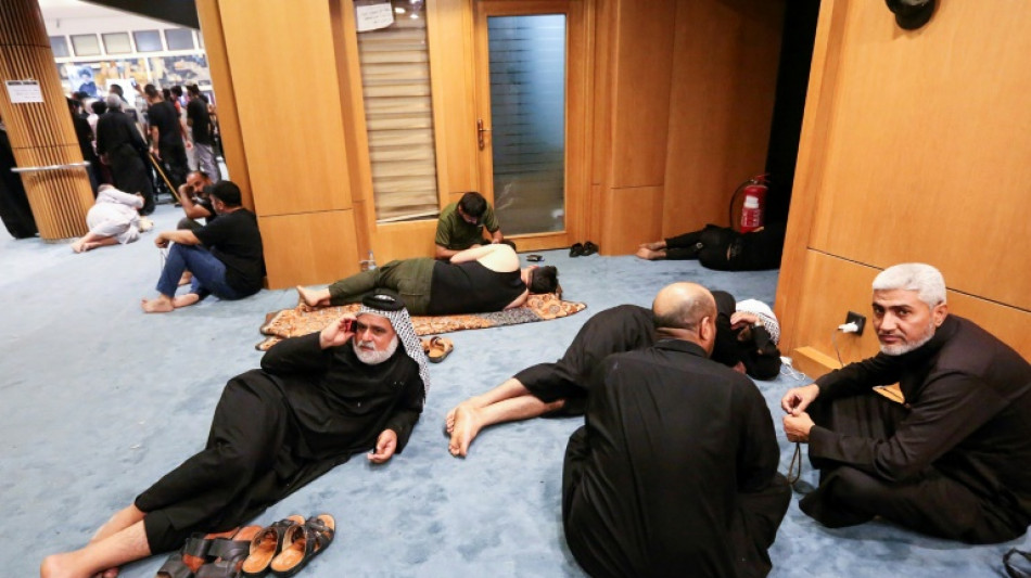 Tausende Sadr-Anh&auml;nger halten irakisches Parlament besetzt