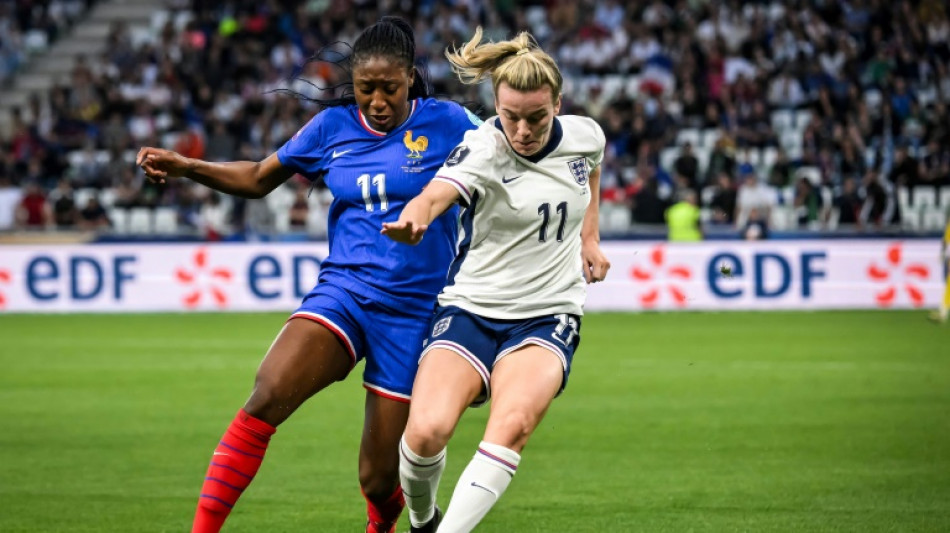Qualif Euro-2025: les Bleues stopp&eacute;es par les Anglaises 