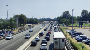 Riaperta l'Autosole dopo incendio cisterna