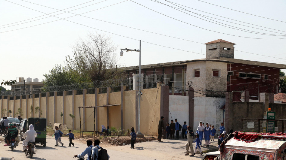 Libert&agrave; su cauzione per moglie dell'ex premier pachistano Khan