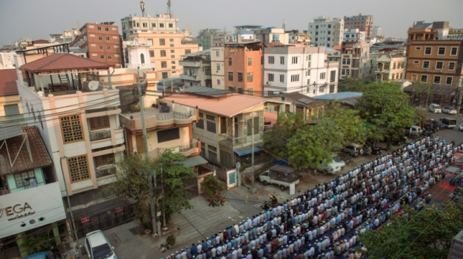 En Birmania, los musulmanes de Mandalay celebran en duelo el fin del Ramad&aacute;n