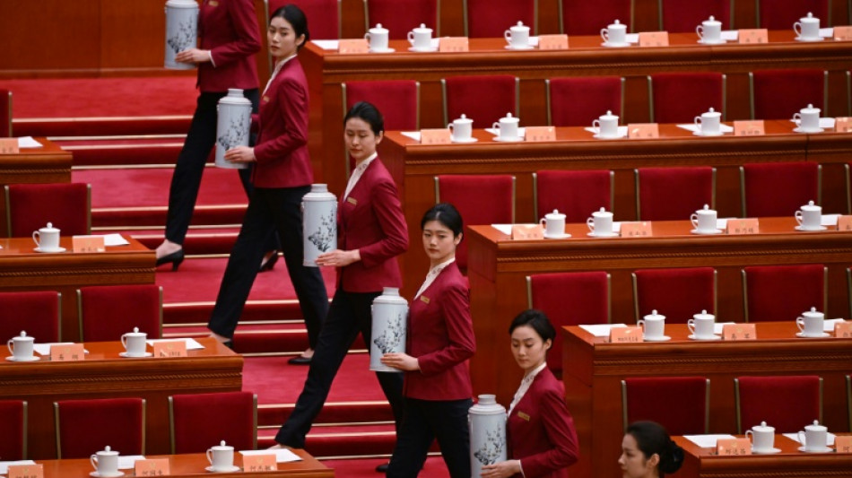 China se compromete a impulsar la econom&iacute;a en el cierre de sus encuentros pol&iacute;ticos