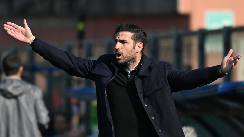 Calcio: Fabregas, gol annullato? Non &egrave; fuorigioco, decidono loro
