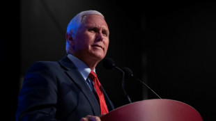 Mike Pence anuncia pr&eacute;-candidatura &agrave; Casa Branca