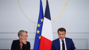 Remaniement: la famille recompos&eacute;e se retrouve en Conseil des ministres