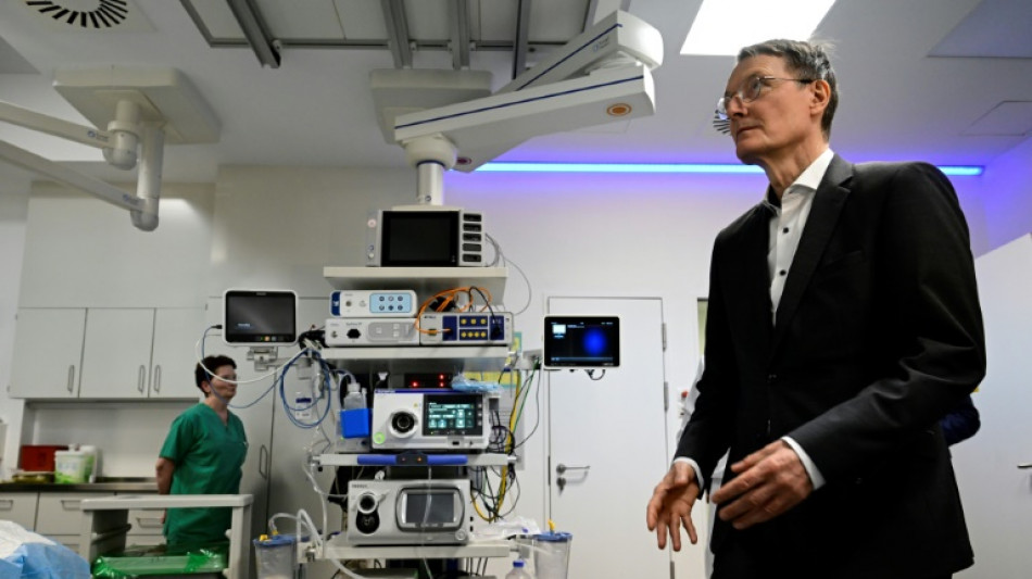 Lauterbach sieht "Katastrophe" f&uuml;r Harvard - Deutschland soll Forschende einladen