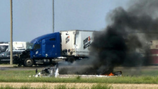 Acidente rodovi&aacute;rio deixa ao menos 15 mortos no Canad&aacute;