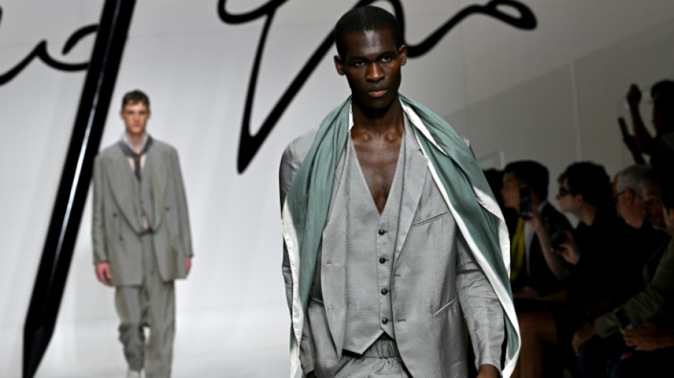 Armani apresenta eleg&acirc;ncia leve em Mil&atilde;o 