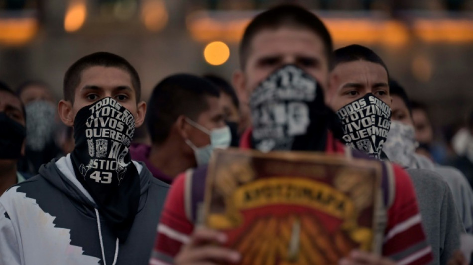 M&eacute;xico promete entregar toda la informaci&oacute;n sobre 43 j&oacute;venes desaparecidos