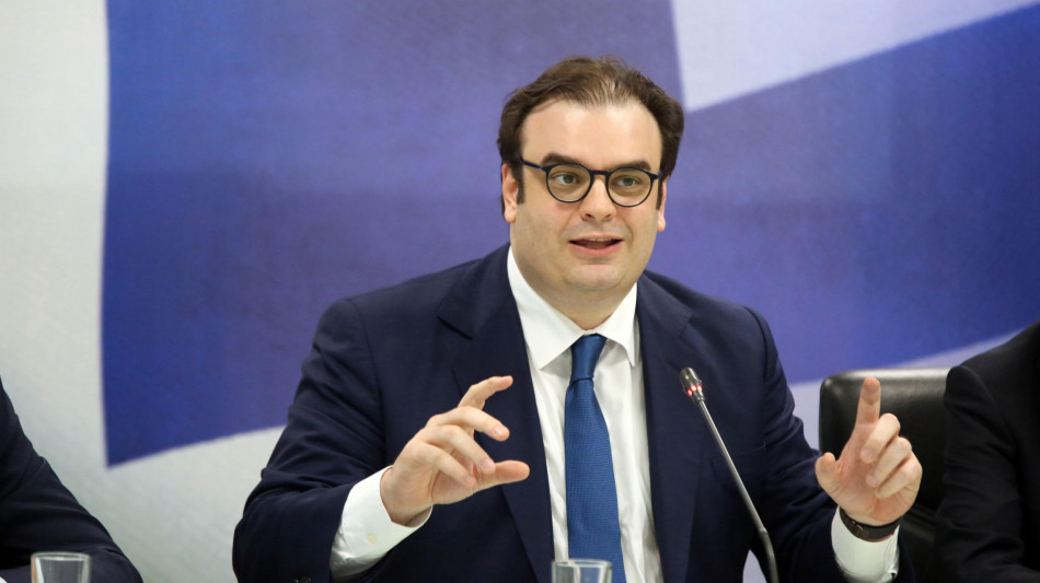 Atene annuncia la richiesta di deroga al Patto per la difesa