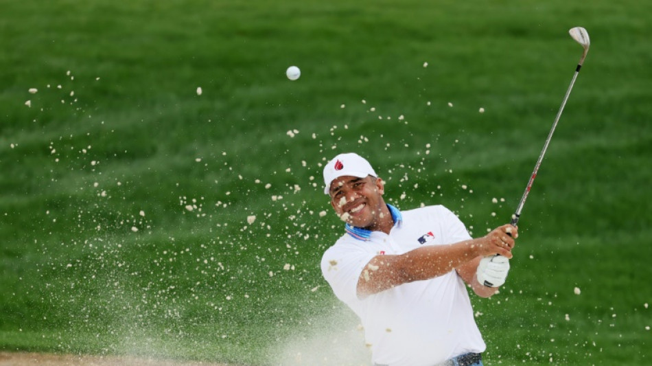 Vegas closes with double bogey  but still leads by two at PGA