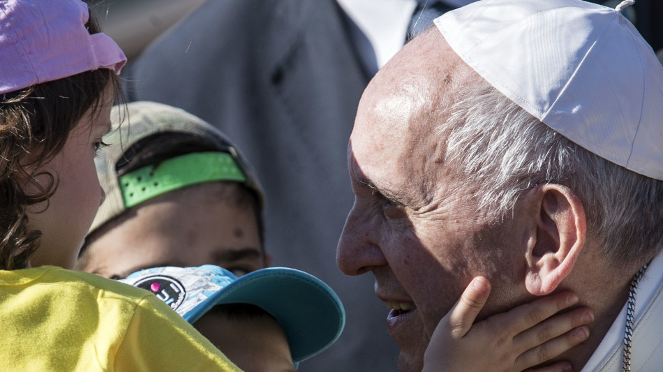 Il Papa, 'la morte non &egrave; la fine di tutto, ma un nuovo inizio'