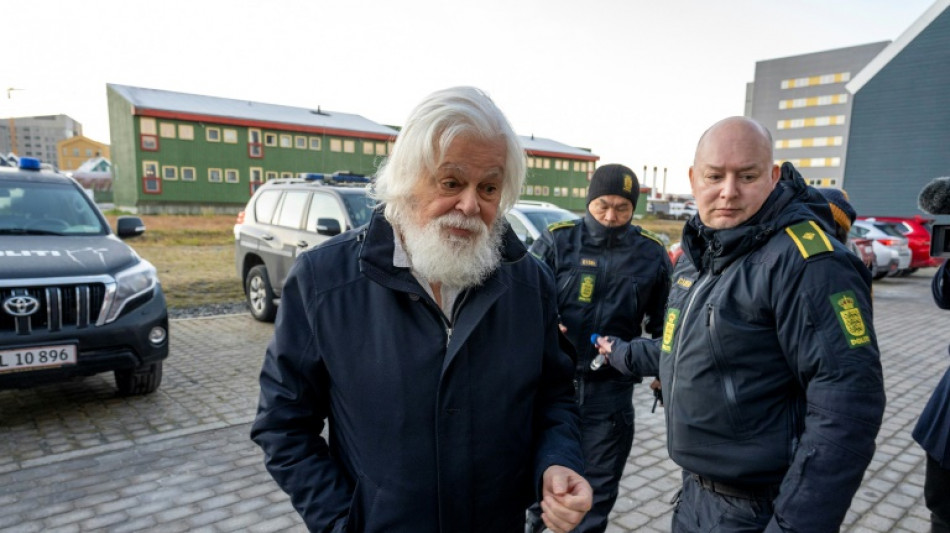 Le militant &eacute;cologiste Paul Watson reste en d&eacute;tention au Groenland