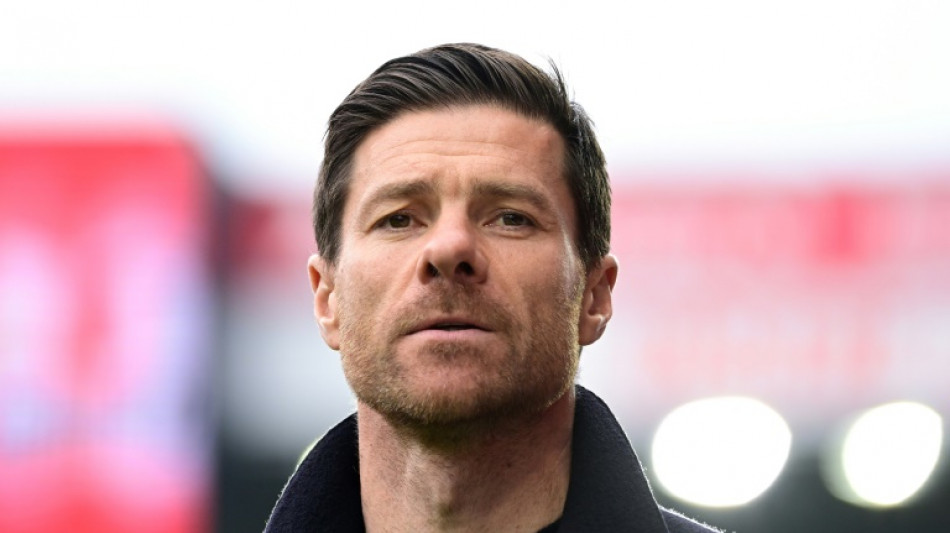 Alonso bids to shed 'Neverkusen' tag against former boss Mourinho