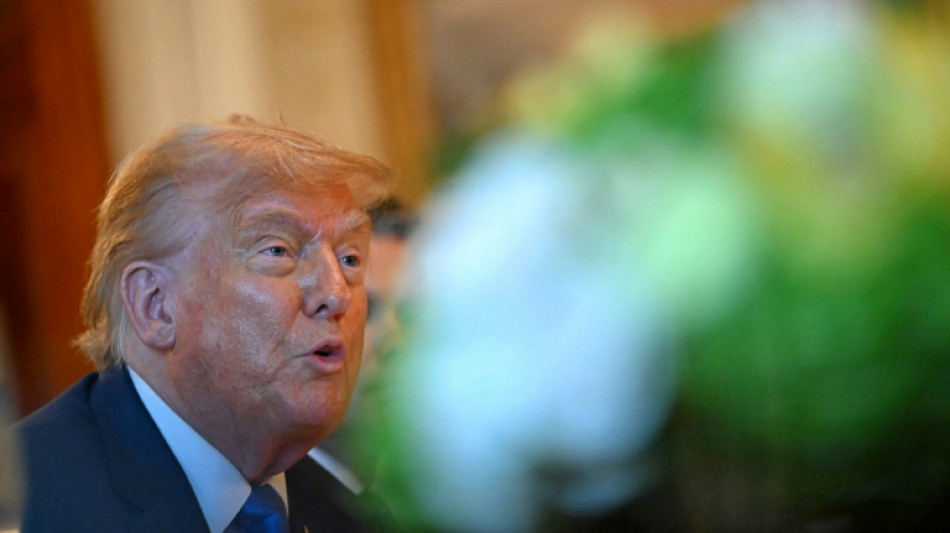 Trump revive guerra comercial con aranceles de al menos 25% a una docena de países