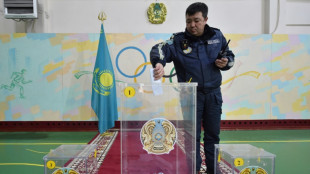 Le Kazakhstan &eacute;lit son pr&eacute;sident apr&egrave;s une ann&eacute;e noire