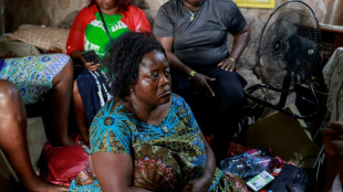 Présidentielle au Cameroun: à Douala, des familles endeuillées par les violences post-électorales
