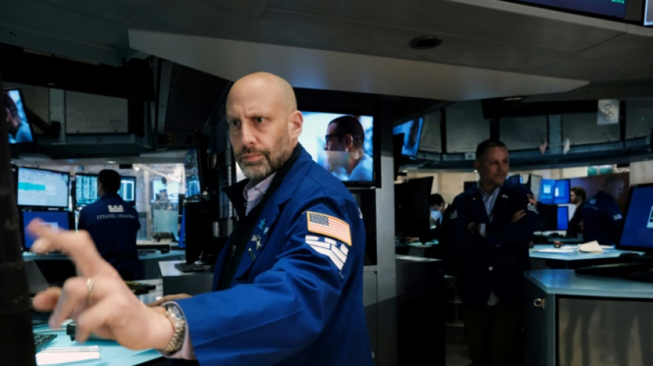 Wall Street en hausse apr&egrave;s l'ouverture, les taux continuent de grimper