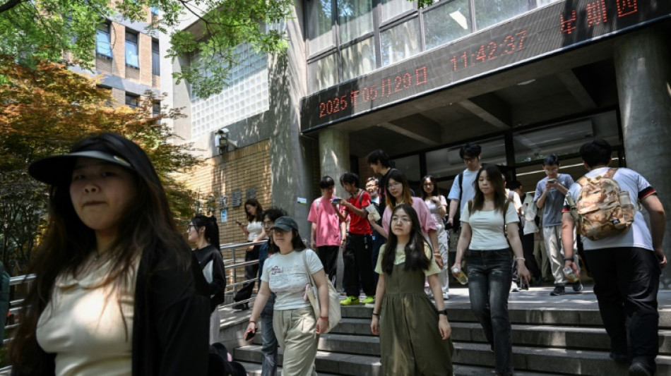 Estudiantes chinos lamentan los planes de EEUU de bloquear las visas