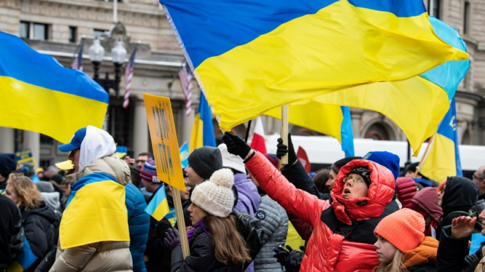 Ukrainischer Botschafter ungl&uuml;cklich &uuml;ber Flaggenverbot an Mahnmalen in Berlin