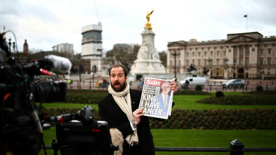 Carlos III aparece en p&uacute;blico por primera vez desde el anuncio de su c&aacute;ncer