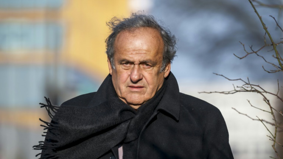 La fiscal&iacute;a pide un a&ntilde;o y ocho meses de prisi&oacute;n en suspenso contra Blatter y Platini
