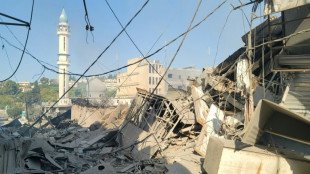 'Tudo foi destru&iacute;do': libaneses choram pela destrui&ccedil;&atilde;o de mercado centen&aacute;rio ap&oacute;s bombardeio israelense