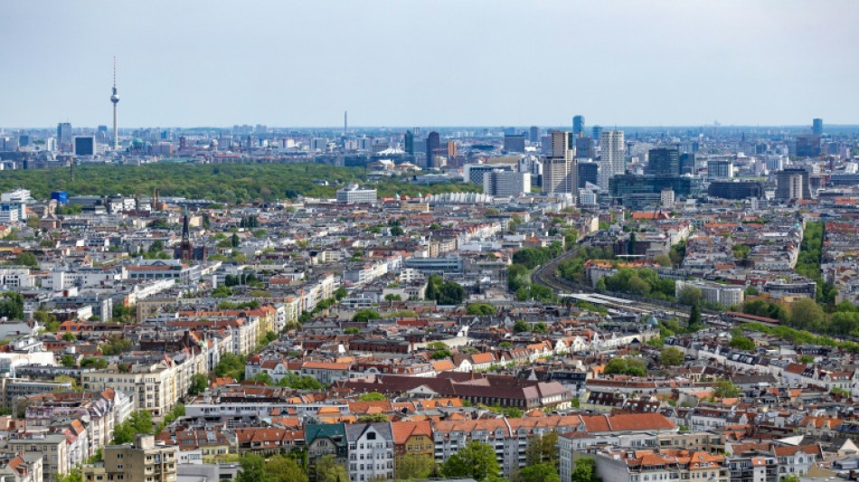 Miles de hogares siguen sin electricidad en Berl&iacute;n por un incendio