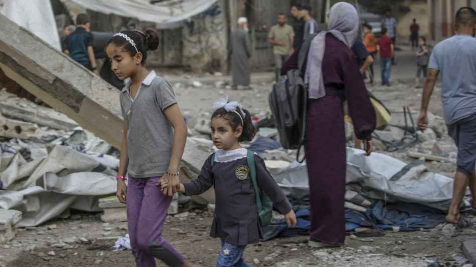 Media, Hamas pronta a s&igrave; condizionato al piano tregua Usa