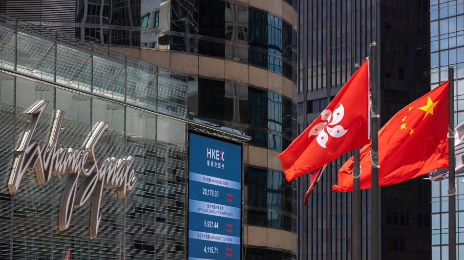 Borsa Hong Kong crolla con nuovi dazi Usa, apre a -3,76%