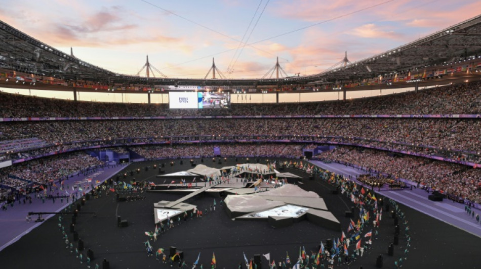 La c&eacute;r&eacute;monie de cl&ocirc;ture des Jeux d&eacute;bute apr&egrave;s une ultime m&eacute;daille fran&ccedil;aise