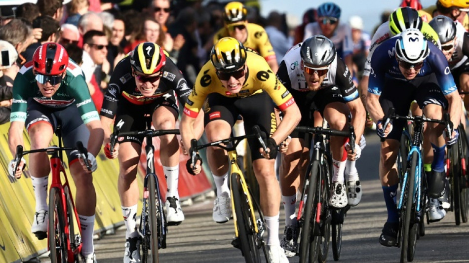 Kooij takes revenge with Paris-Nice sprint win