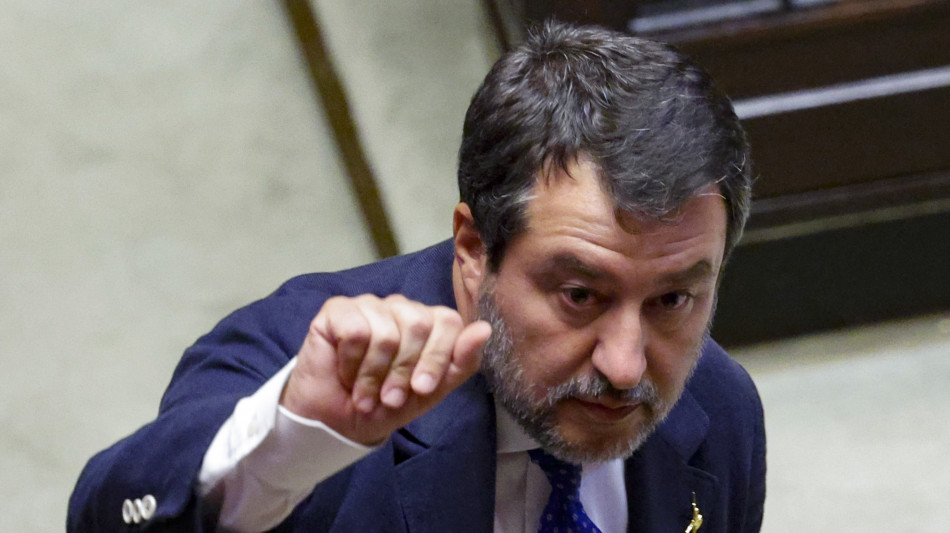 Salvini su Open Arms, 'c'&egrave; chi non si rassegna, andiamo avanti'