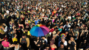 Comunidade LGBT+ se mobiliza na Argentina com reivindica&ccedil;&otilde;es ao governo Milei