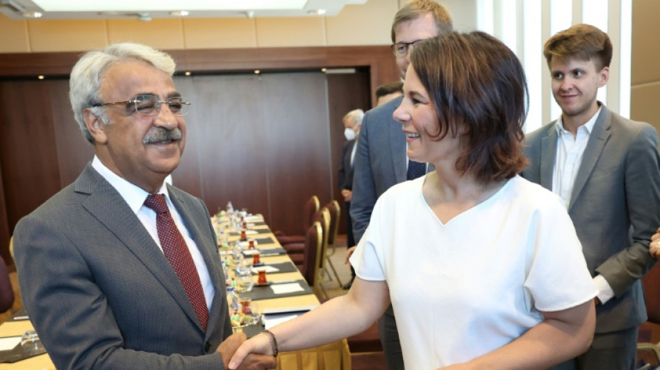 Baerbock schl&auml;gt sch&auml;rferen Ton in deutscher T&uuml;rkei-Politik an