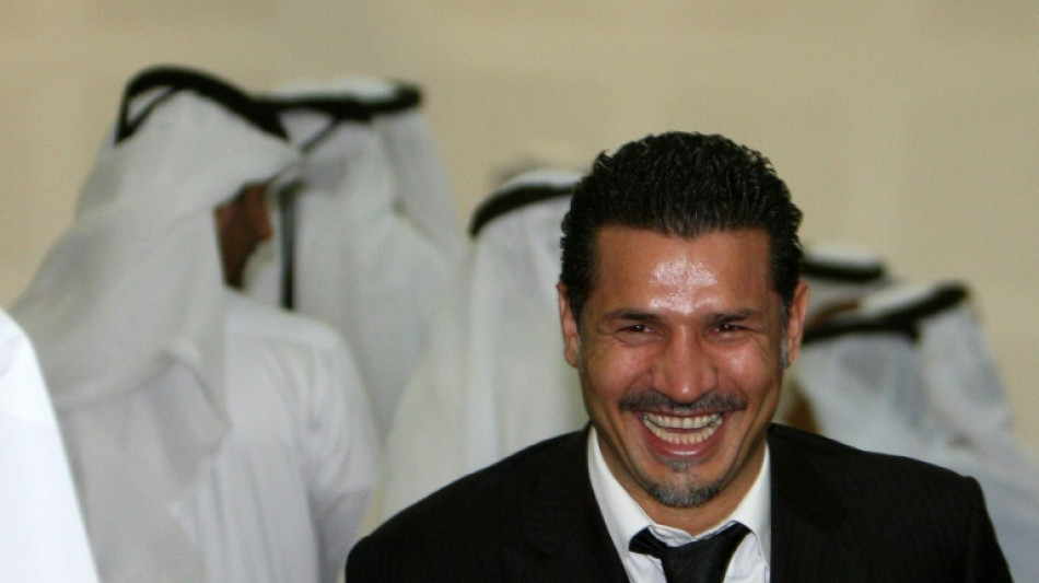 Iran zieht vor&uuml;bergehend Pass von fr&uuml;herem Fu&szlig;ballspieler Ali Daei ein