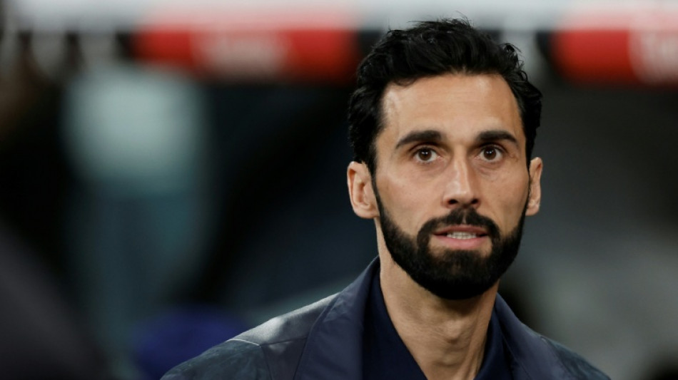 "Espa&ntilde;a no es un pa&iacute;s racista", afirma el t&eacute;cnico madridista Arbeloa tras incidentes en Barcelona