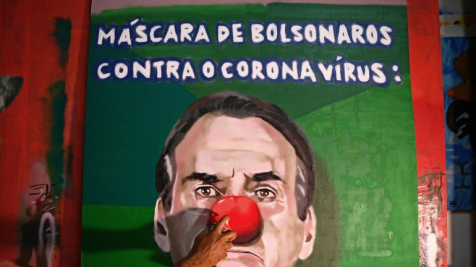 Polic&iacute;a recomienda inculpar a Bolsonaro por falsos certificados de vacuna covid