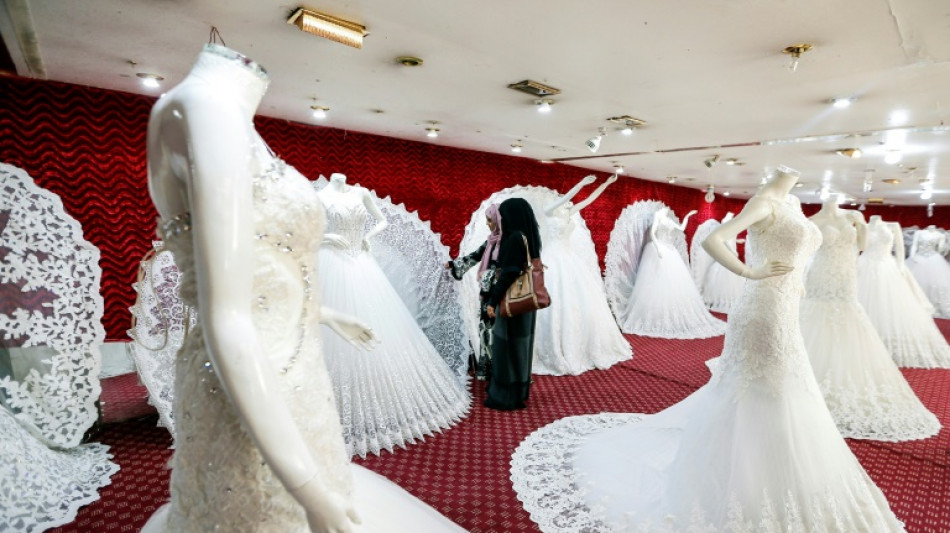 Versuchter Brautkleiddiebstahl bei Anprobe besch&auml;ftigt Polizei in Duisburg