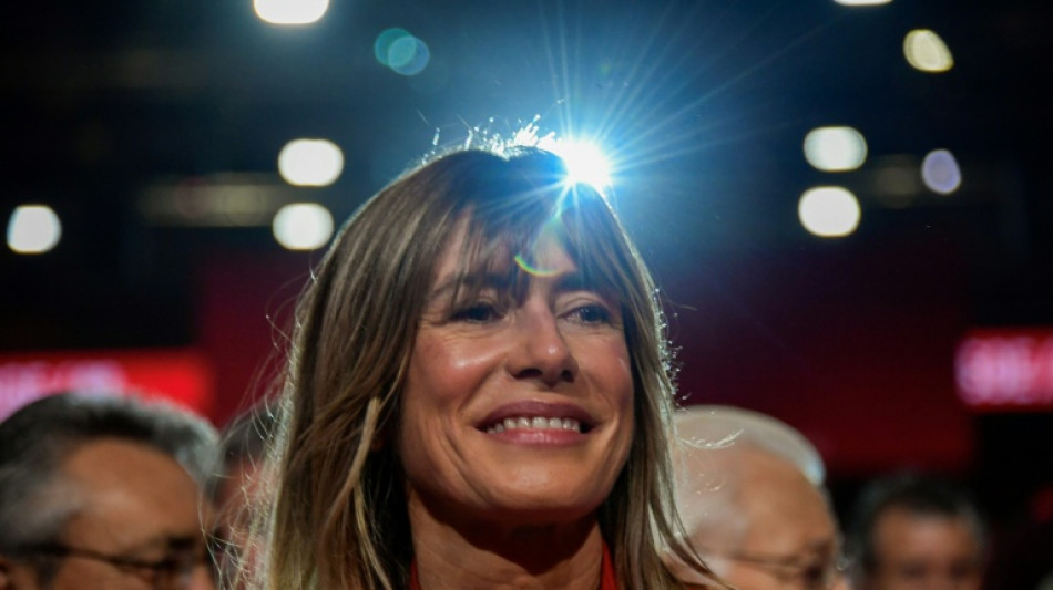 La esposa del presidente del Gobierno de Espa&ntilde;a niega ante un juez haber malversado